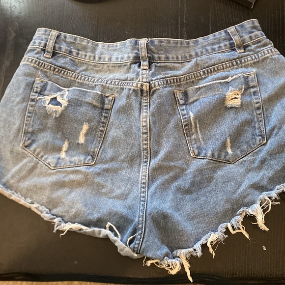 Blue jean shorts - Picture 2 of 2